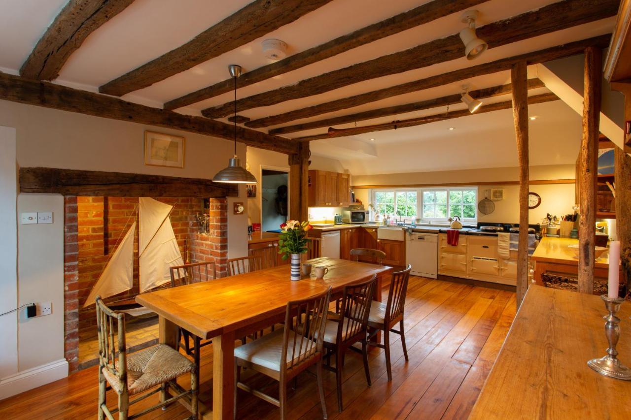Pounce Hall -Stunning Historic Home In Rural Essex Saffron Walden Exterior photo