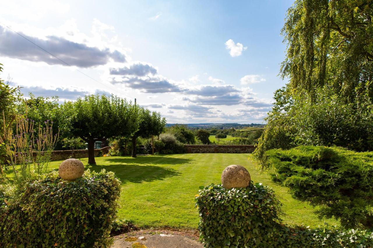 Pounce Hall -Stunning Historic Home In Rural Essex Saffron Walden Exterior photo